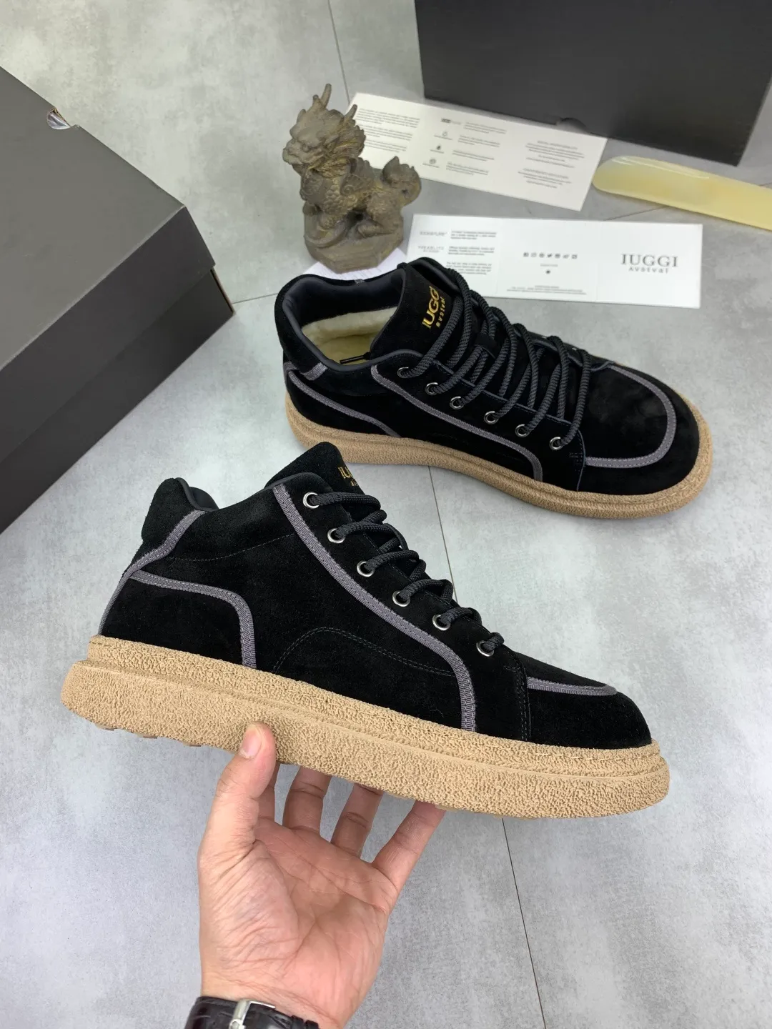 Men's men's shoes 💰P580 new arrival 🆕🆕🆕 IUGGI clown casual sneakers, the sultry clown feels like a visual, 26-year upgrade, suede, light and comfortable, versatile style, wool lining, comfortable and warm, rubber outsole, non-slip and firm size: 39-44, three colors 968-3